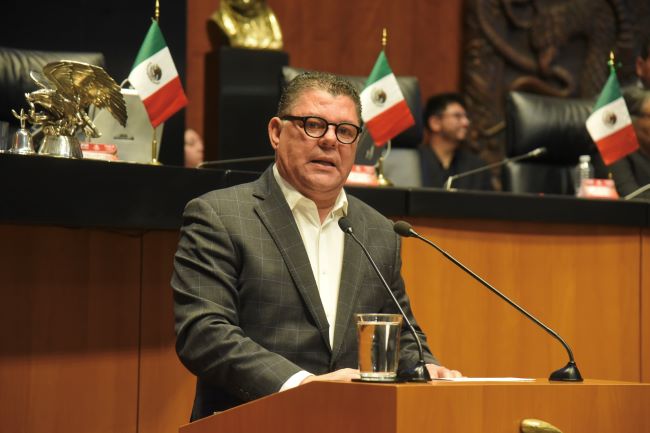 Mendoza Amezcua busca dotar de certeza jurídica a los municipios para financiar el servicio de alumbrado público
