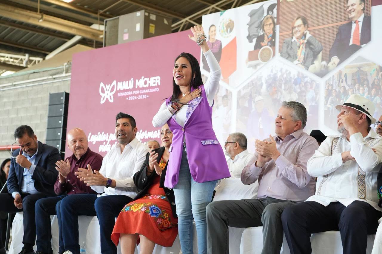 La senadora Simey Olvera participó en el informe de actividades de la senadora Malú Micher