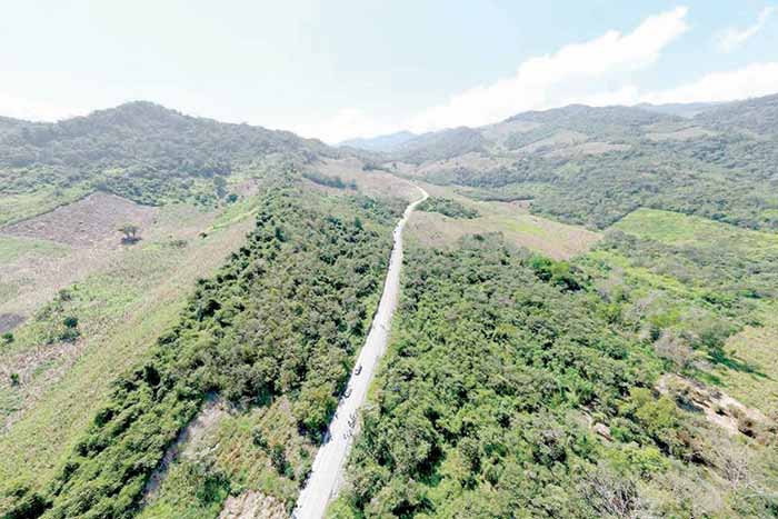 Eduardo Ramírez Avanza en la Rehabilitación de Caminos en Municipios de Chiapas