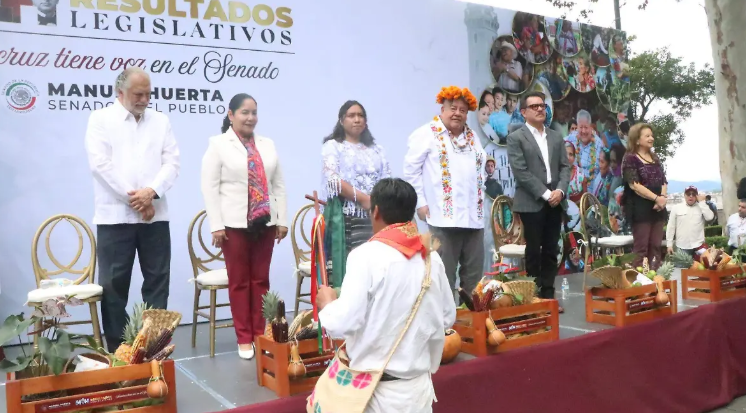 Manuel Huerta presenta el pacto por la Transformación y la República