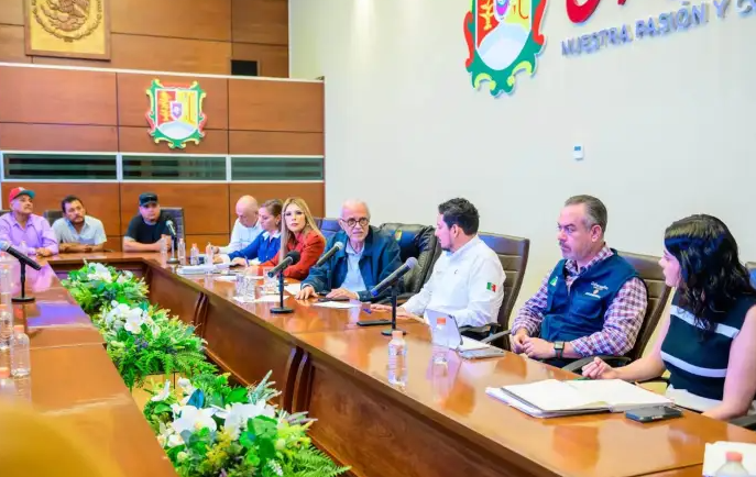Miguel Ángel Navarro da seguimiento a puesta en marcha del Canal Centenario y su zona de riego