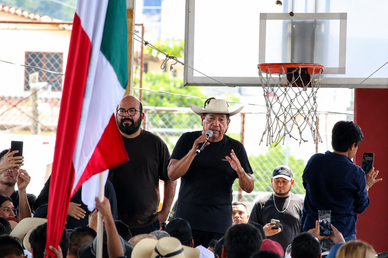 Félix Salgado encabeza asamblea en Acapulco y llama a defender la soberanía nacional