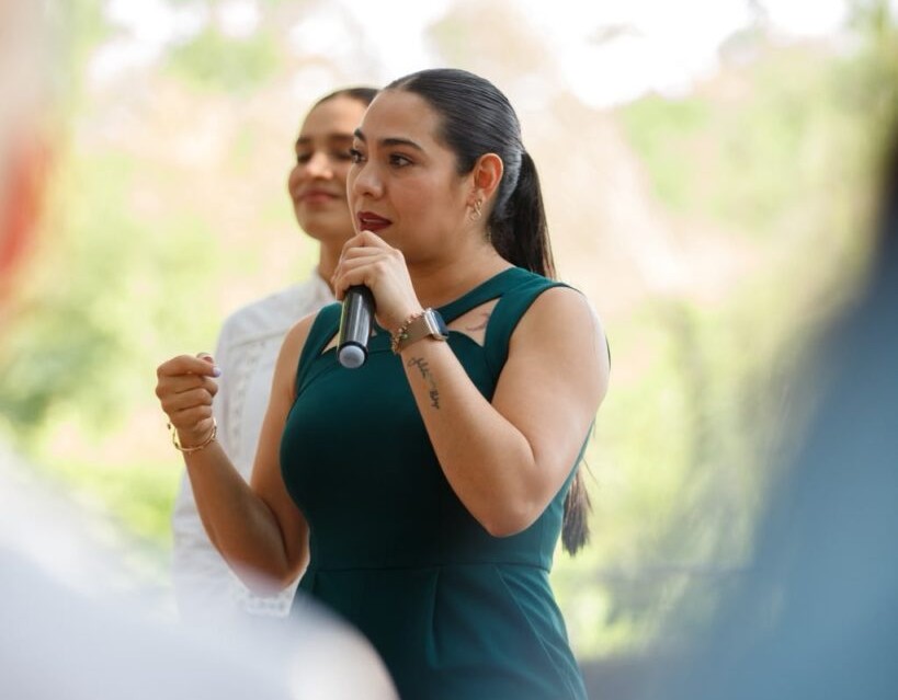 Indira Vizcaíno entregó Fideicomiso del Fondo Ambiental de Colima a áreas naturales y vehículos a Imades