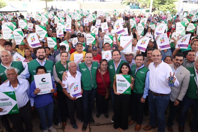 Iniciamos la entrega de miles de escrituras para todas las regiones de coahuila: manolo