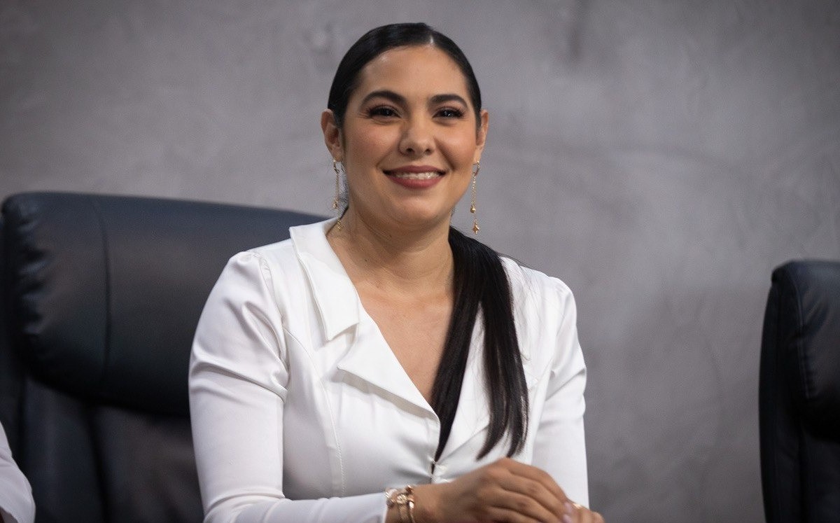 Indira Vizcaíno anuncia tres pasos superiores vehiculares en Manzanillo