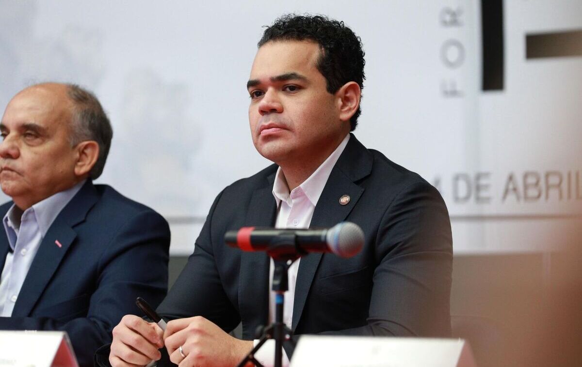 Reforma el artículo 46 de la Ley de Minería, a cargo del senador Pablo Guillermo Angulo Briceño, del Grupo Parlamentario del PRI