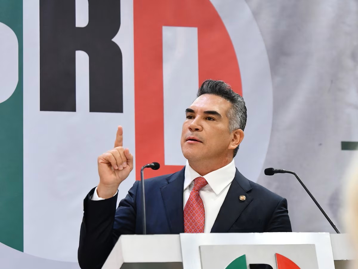 Alejandro Moreno Cárdenas presenta dos reformas para frenar el uso político de las instituciones por parte de Morena