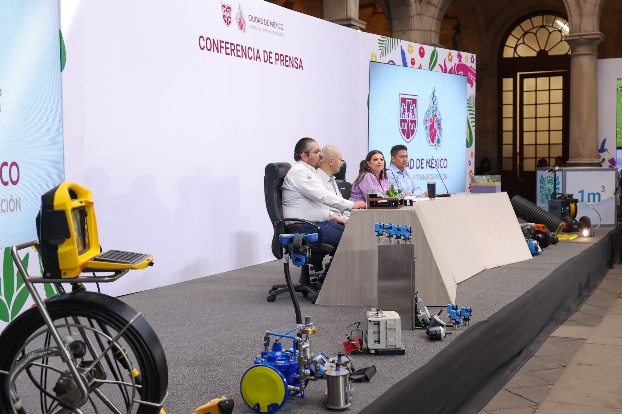 Con Inversión y Tecnología