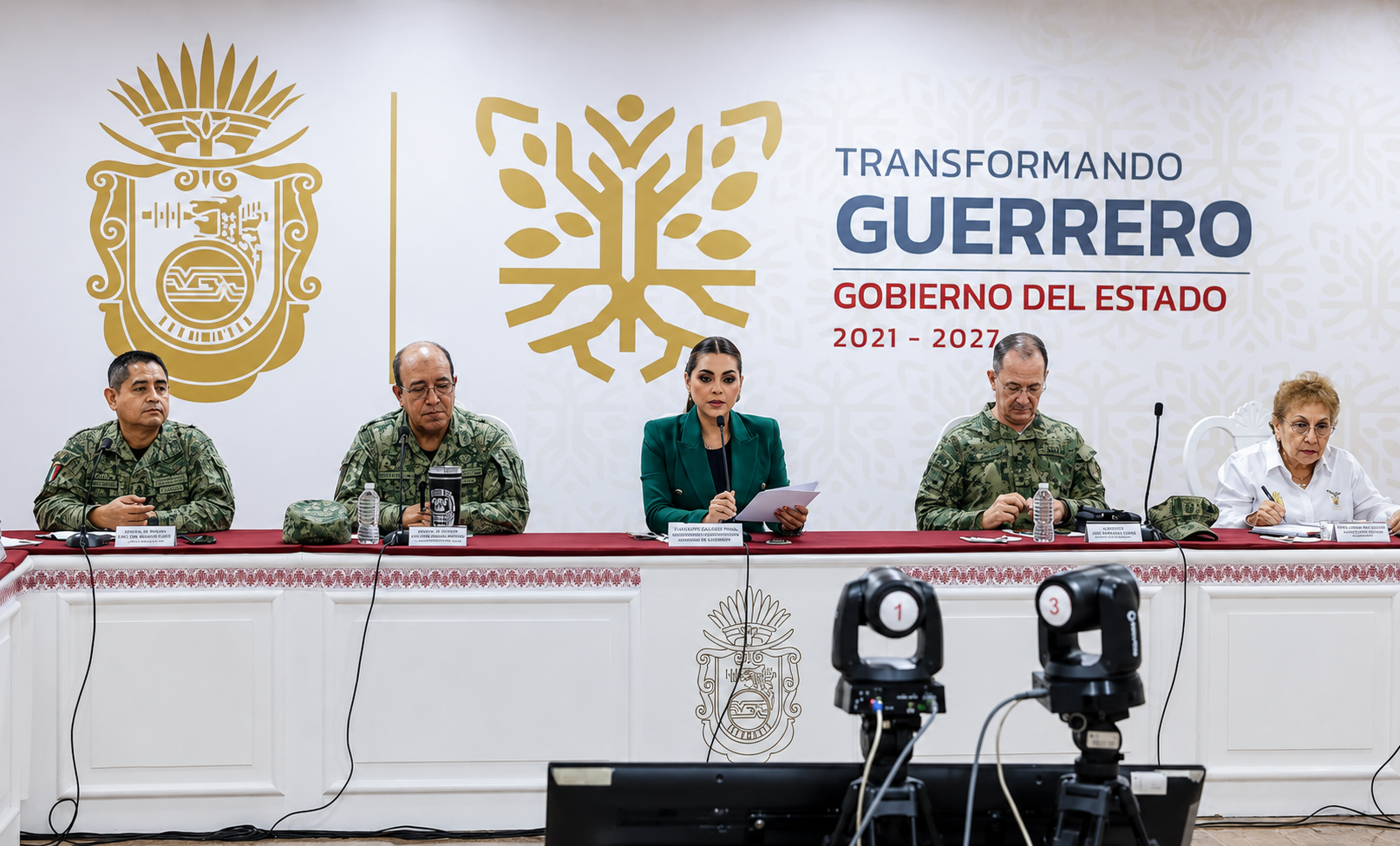 Desde la coordinación se construye la paz en Guerrero: Evelyn Salgado El texto original de este artículo fue publicado por la Agencia Quadratín en la siguiente dirección: https://queretaro.quadratin.com.mx/desde-la-coordinacion-se-construye-la-paz-en-guerrero-evelyn-salgado/ Este contenido se encuentra protegido por la ley. Si lo cita, por favor mencione la fuente y haga un enlace a la nota original de donde usted lo ha tomado. Agencia Quadratín. Todos los Derechos Reservados © 2023.