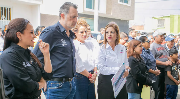 Mauricio Kuri entrega obra por 15.6 millones de pesos en zona oriente de San Juan del Río