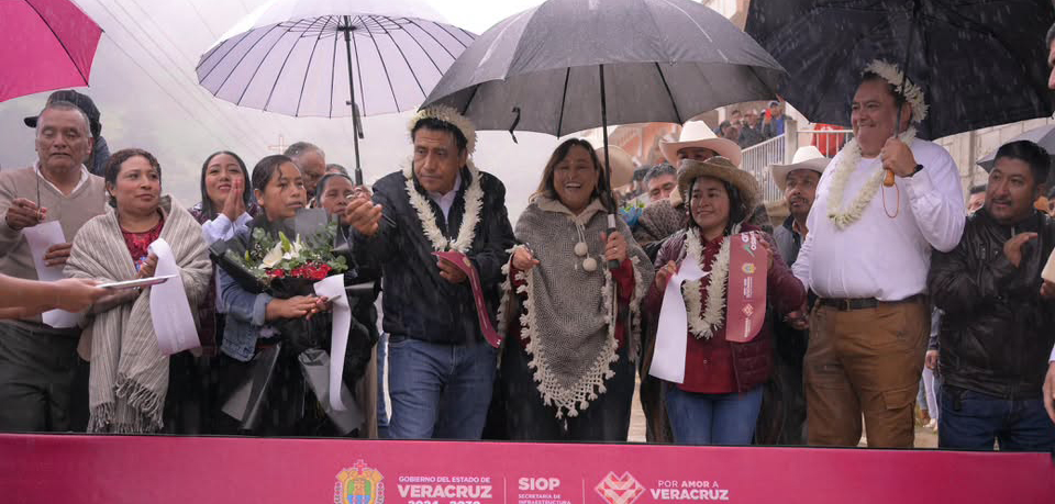 Cumple Gobernadora su palabra con la entrega de la carretera Tecamalucan–Tepachapa